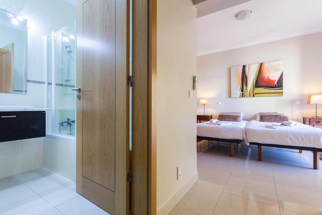 Sea Breeze Lagos Apartment Exterior photo